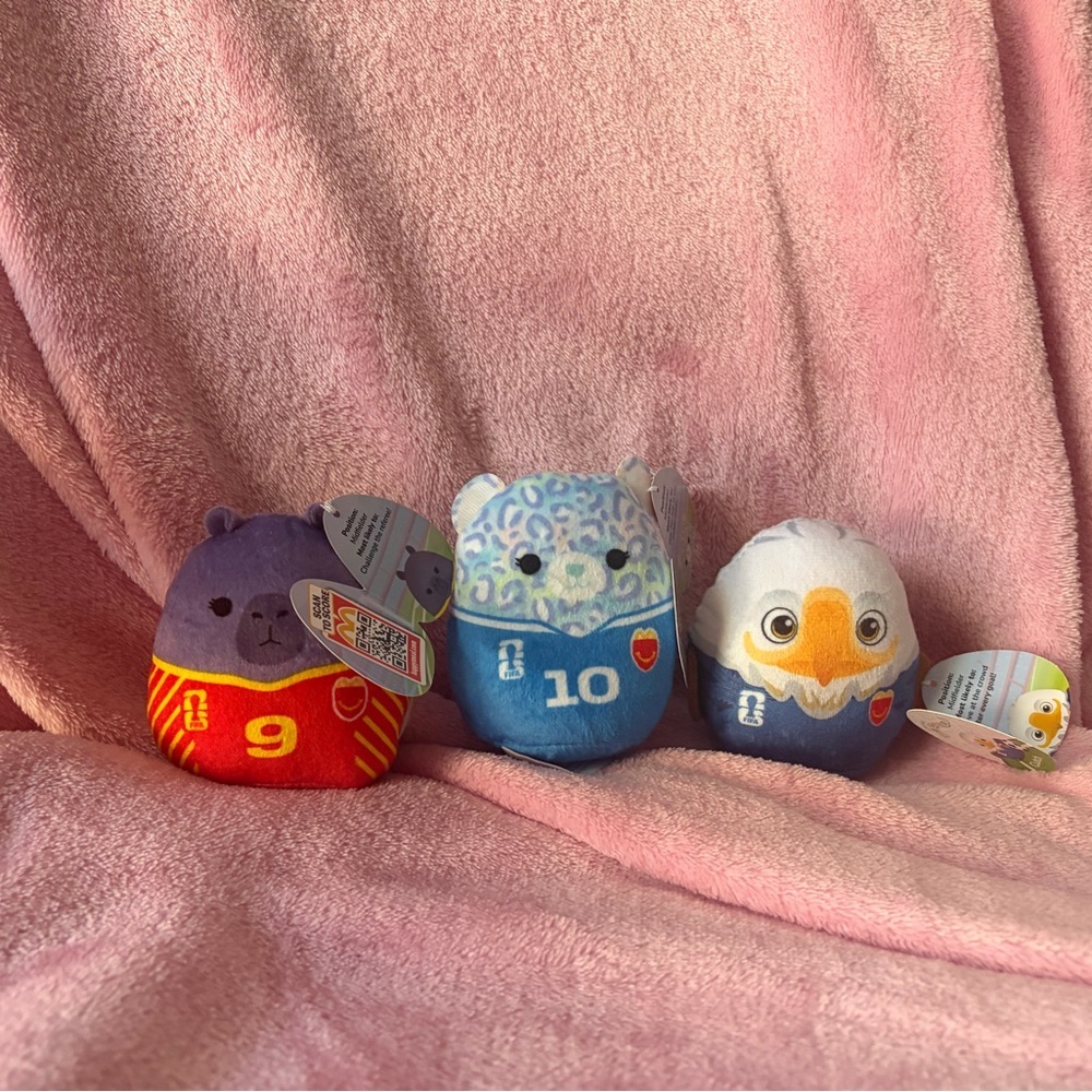 Squishmallow fifa toys x 3